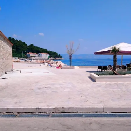 With A Parking Space Jelsa, Hvar - 22211 Apartment